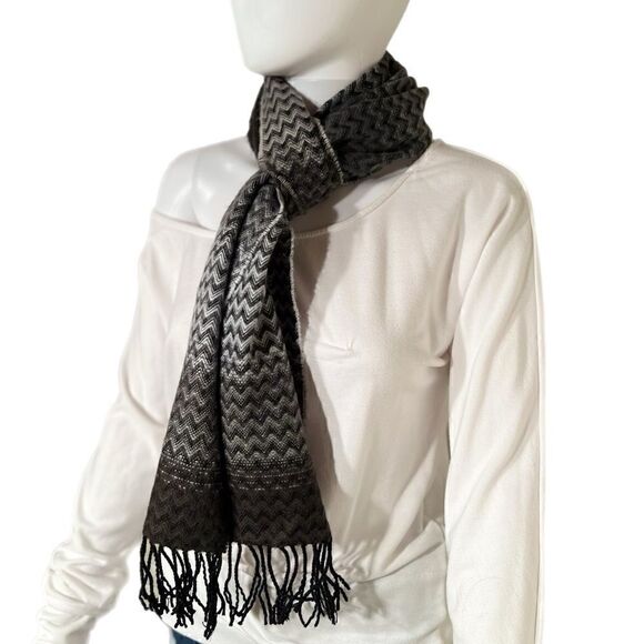 Croft & Borrow Ombré Scarf NWOT - Picture 5 of 6